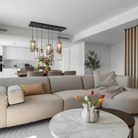 Vivi Homes - Eden Pool, Wellness, Terrace & Sea View Holiday home *